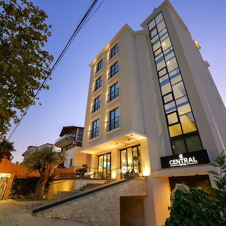 Hotel Central Hotell 4*