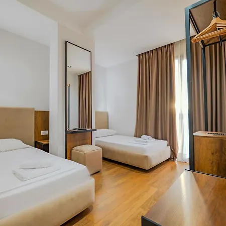 Hotel Central 4* Wlora