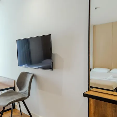 Hotel Central 4* Wlora