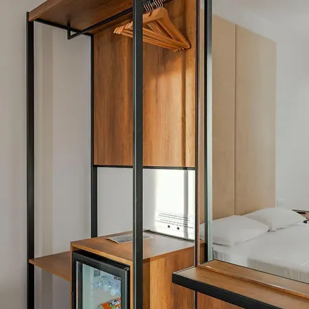 Hotel Central 4* Vlore